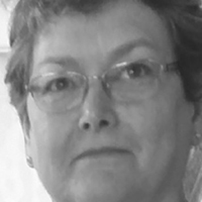 Photo of Pam Davis